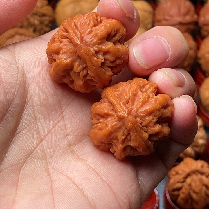 文玩核桃吊坠京八棱