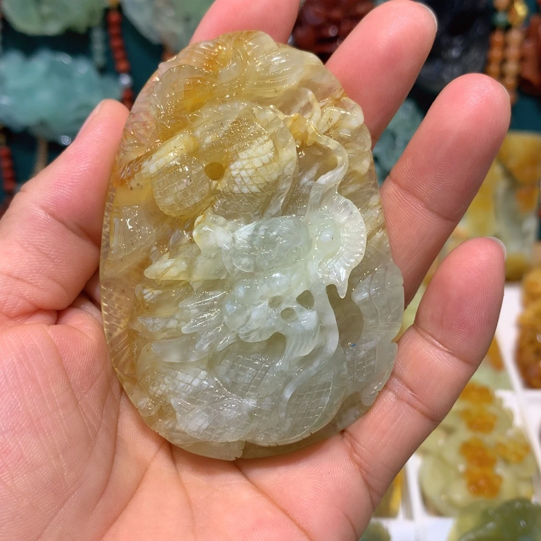 蛇纹石玉未镶嵌颈饰