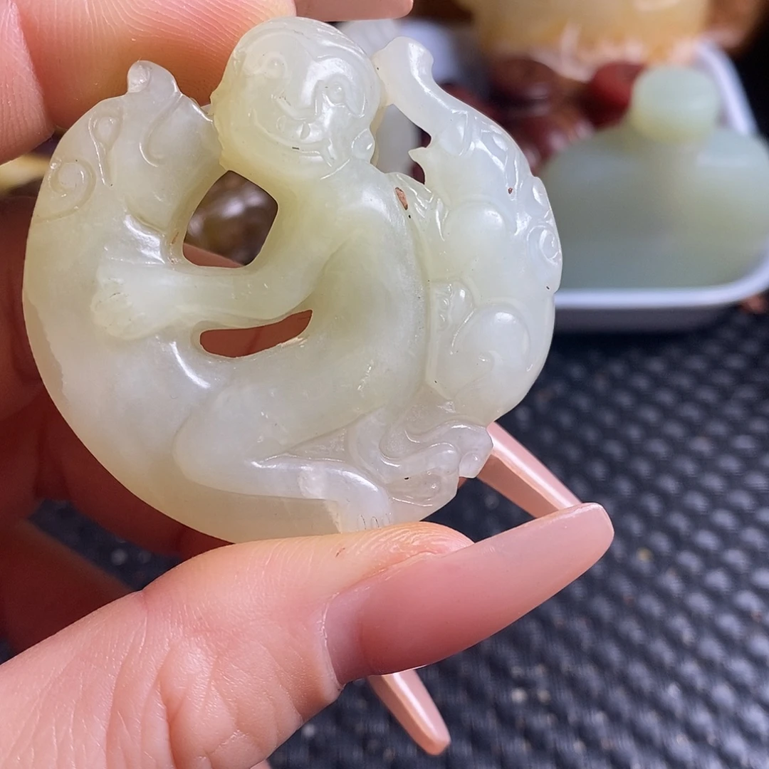 岫玉未镶嵌珠宝奇石