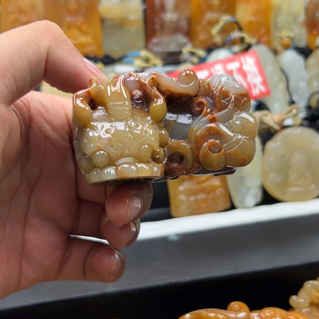 石英质玉（黄龙玉）未镶嵌多样性发货，发其一