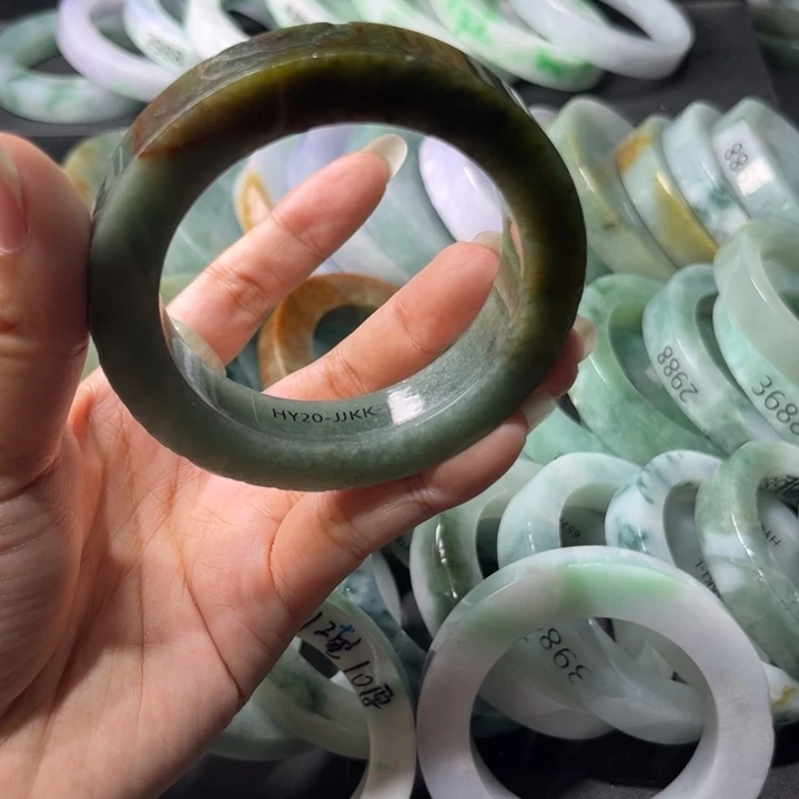 定制翡翠未镶嵌翡翠