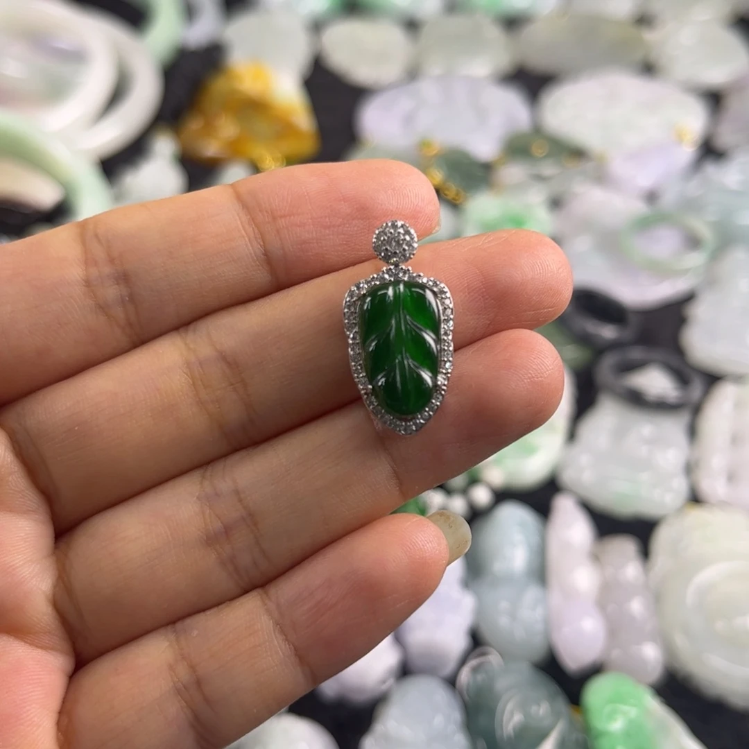 翡翠未镶嵌吊坠(不含链)危料