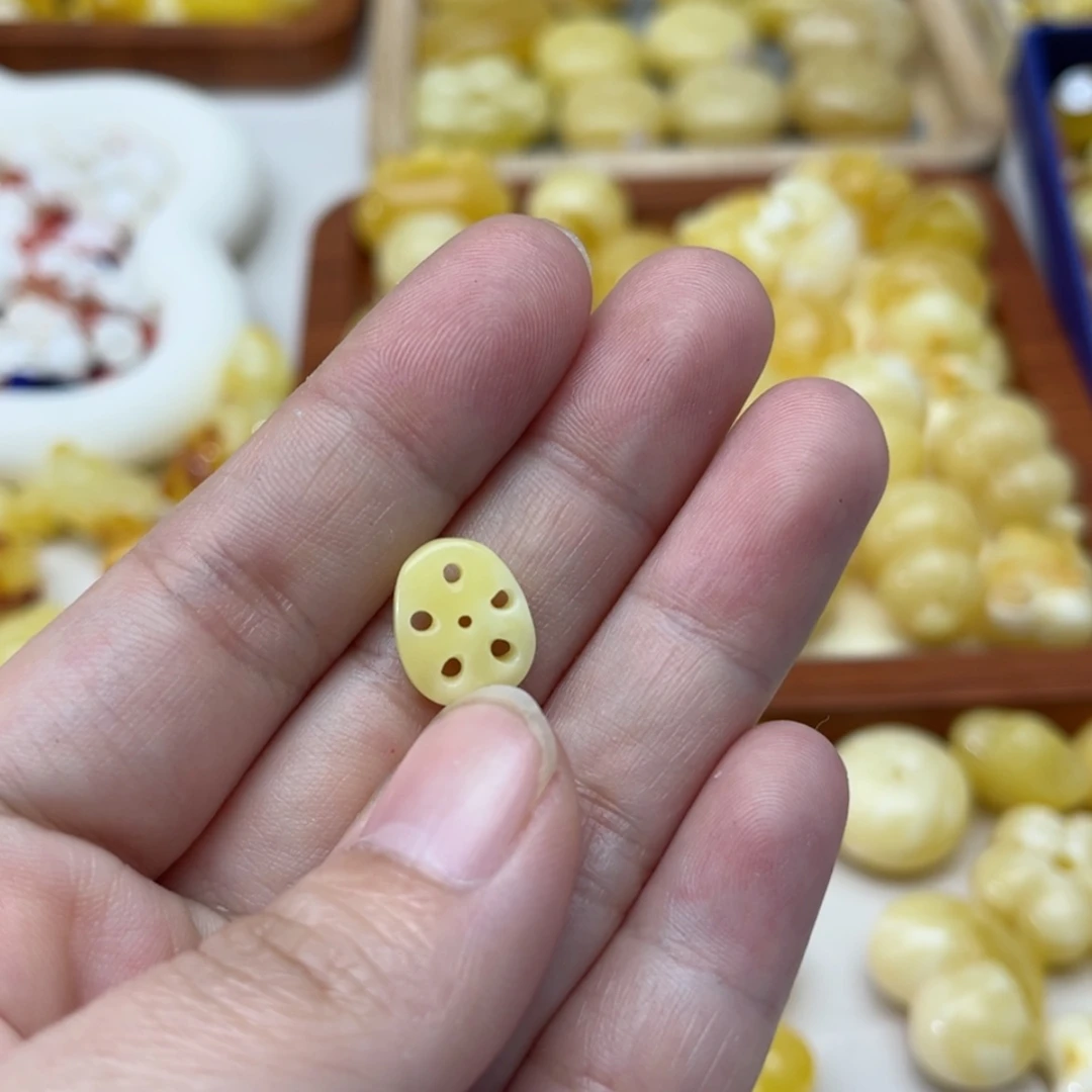 【闪购商品】未镶嵌蜜蜡裸石配饰
