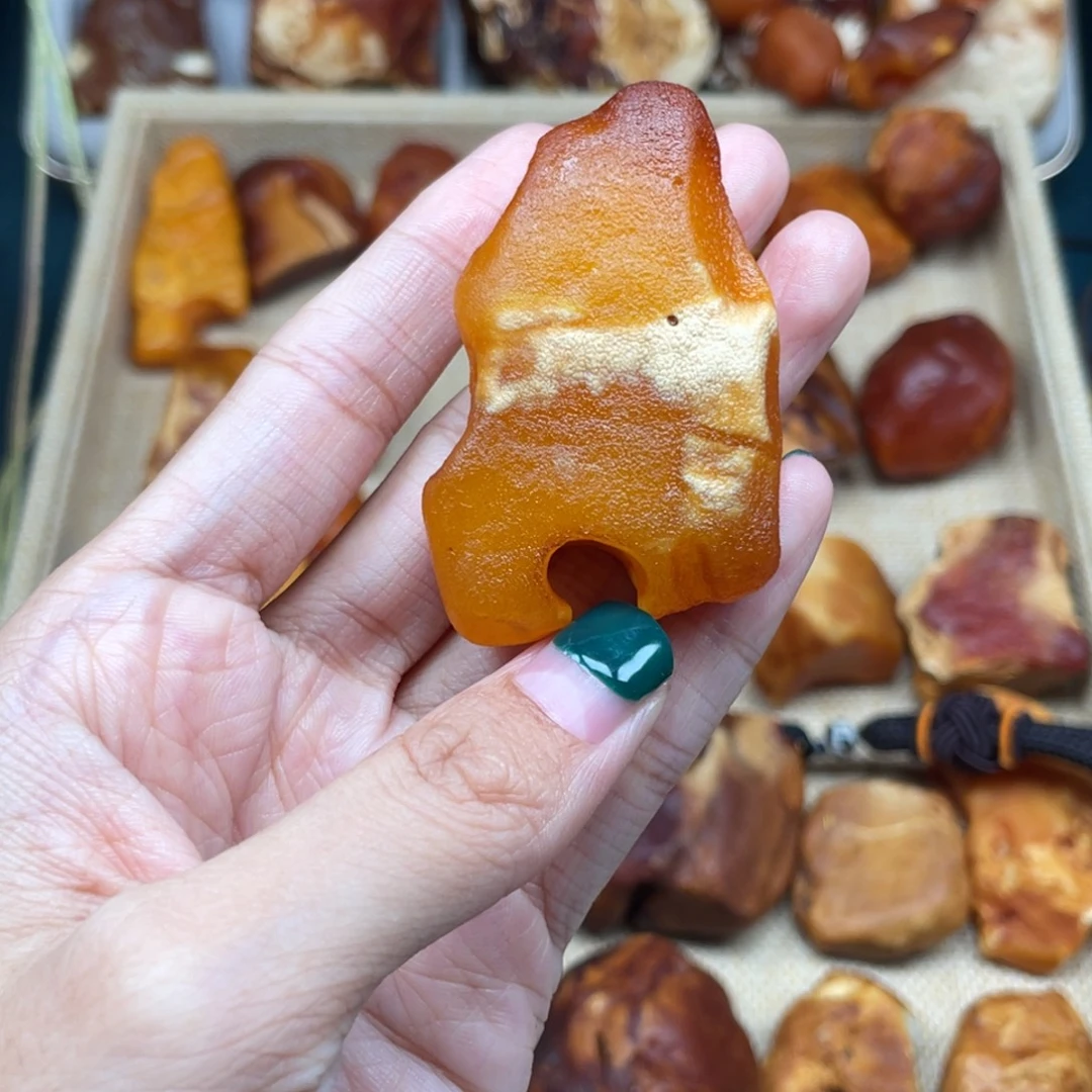 琥珀未镶嵌珠宝奇石