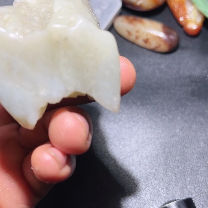 和田玉未镶嵌珠宝奇石