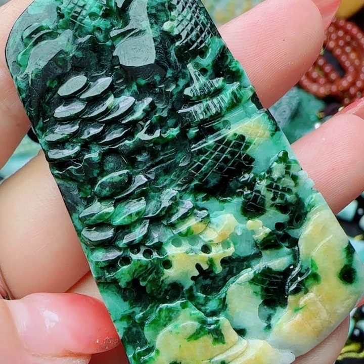 翡翠未镶嵌颈饰天然A货23