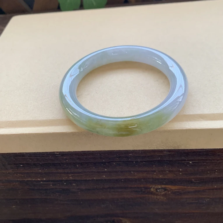 冰透秋香色圆条手镯，特价9880圈口55-10.3-9.8，天然翡翠缅A小纹