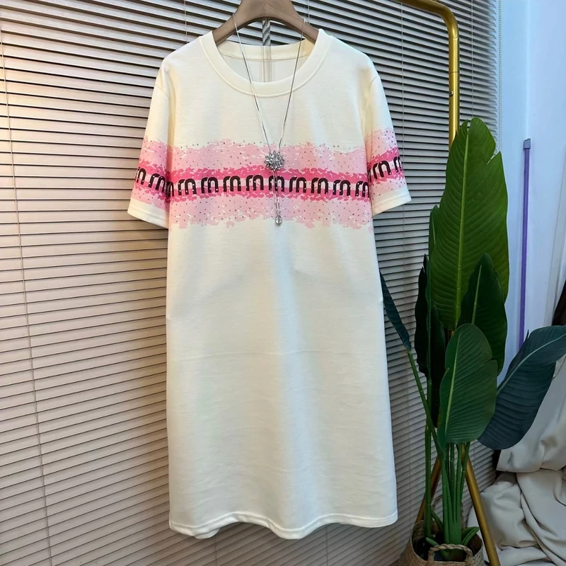 大码欧货时尚简约圆领亮钻设计感百搭显瘦短袖遮肉显瘦连衣裙