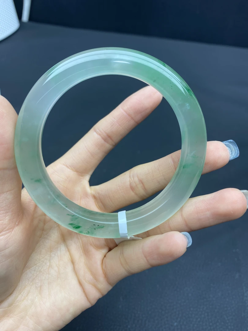 源头批发纯天然A货独龙玉非洲翠高冰飘花正圈手镯时尚单品