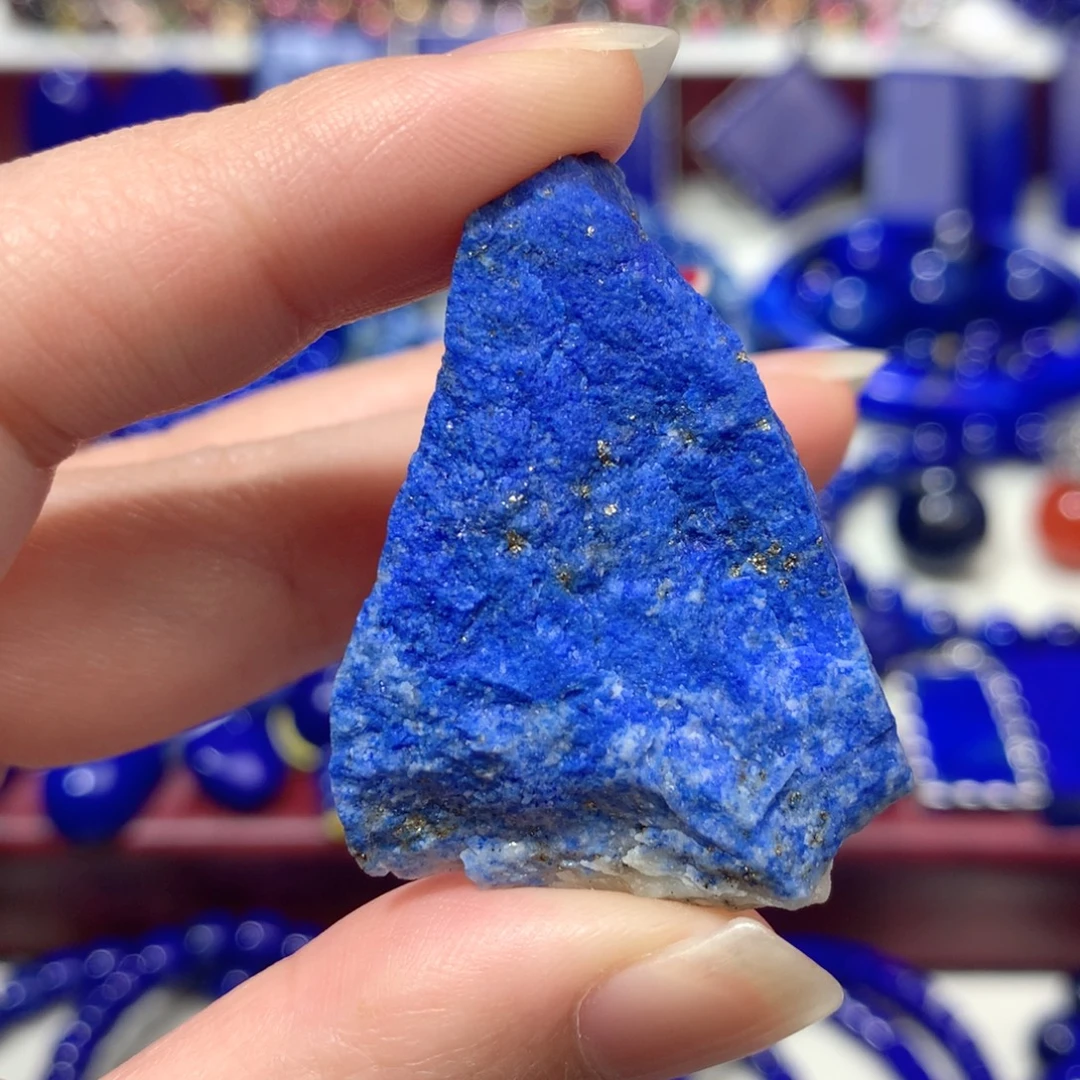 青金石未镶嵌挂件