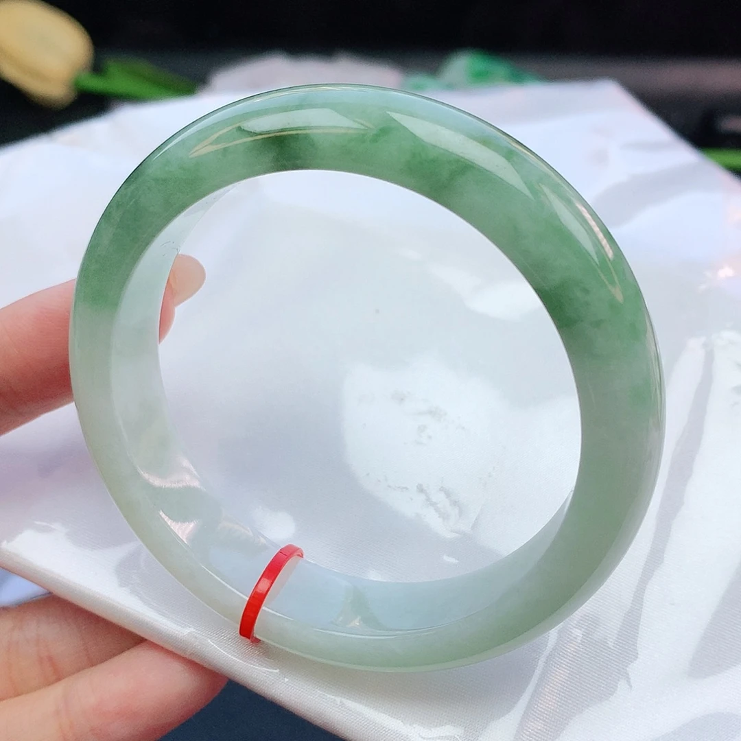 翡翠手镯未镶嵌56圈口081166