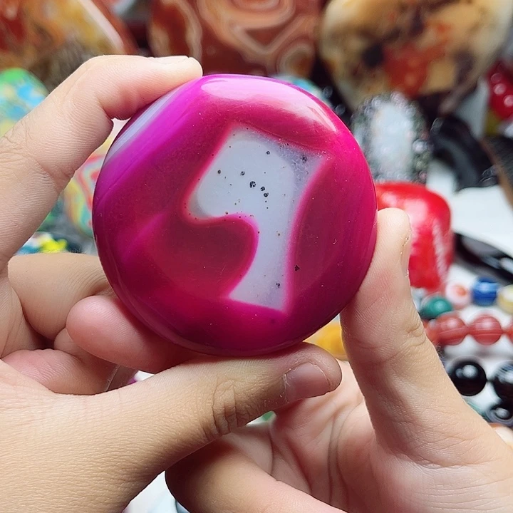 玛瑙/玉髓未镶嵌珠宝奇石