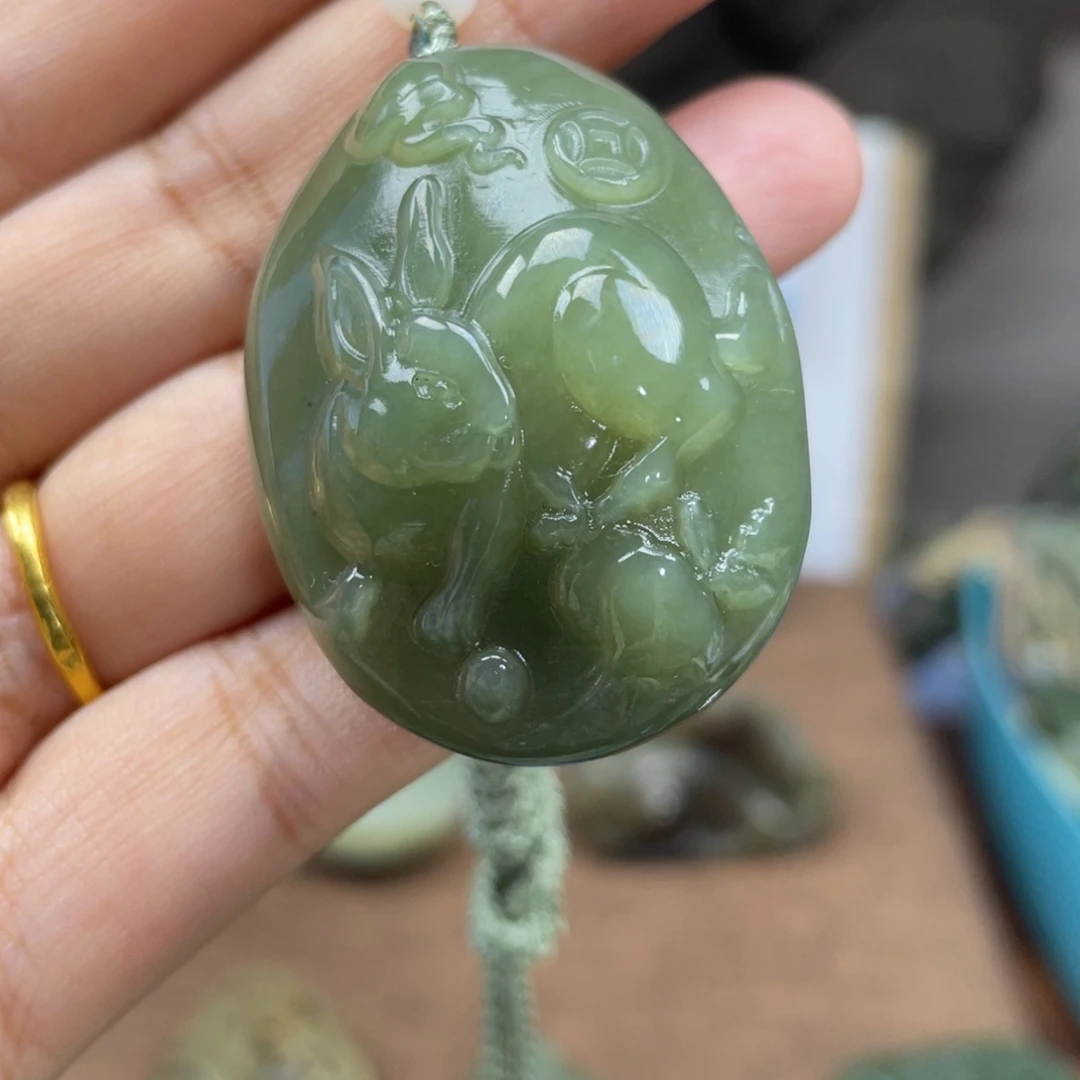 和田玉未镶嵌颈饰