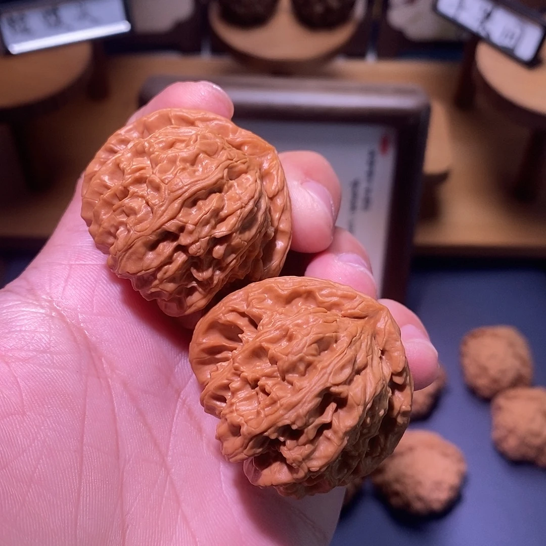 M***s文玩核桃吊坠42白狮子