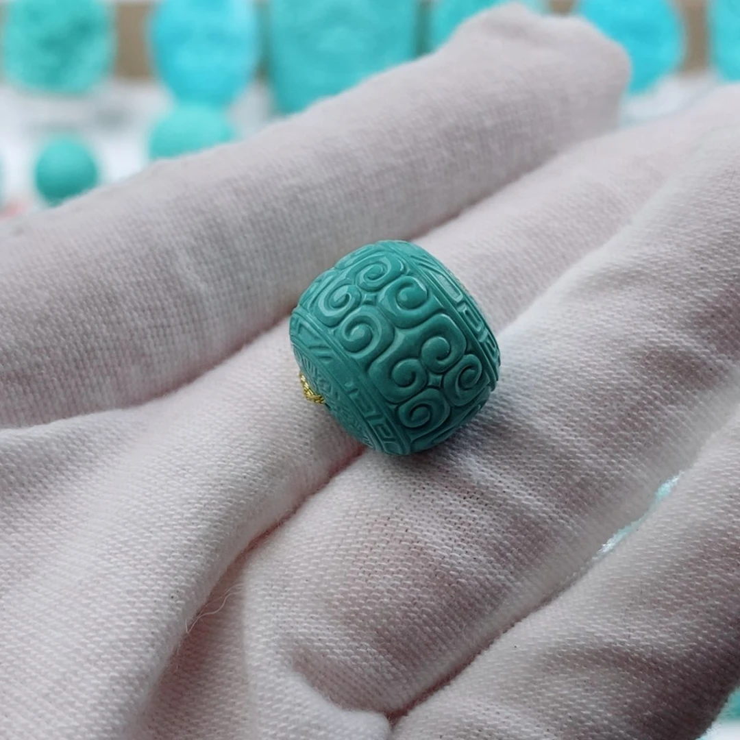绿松石配饰未镶嵌