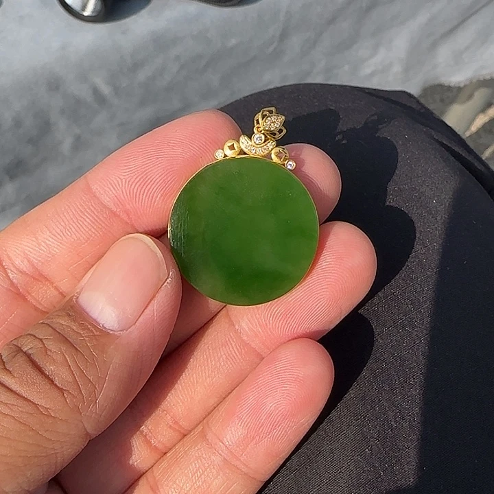 和田玉（碧玉）18K金镶嵌颈饰