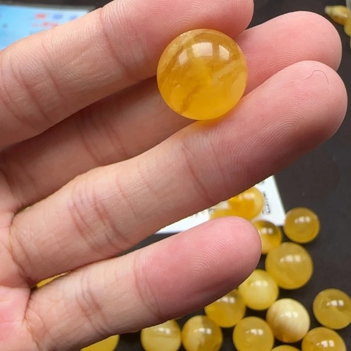 未镶嵌琥珀裸石天然45