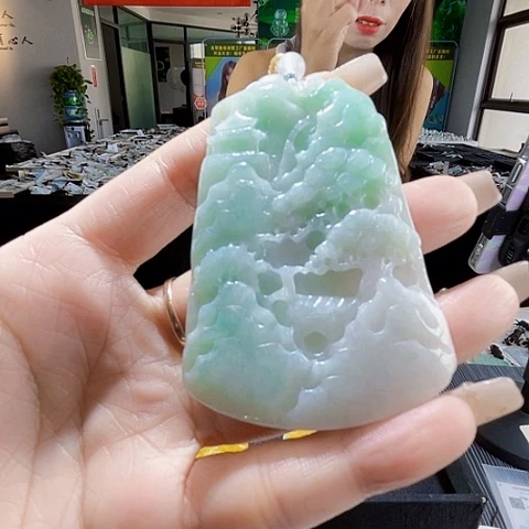 颈饰未镶嵌翡翠一个