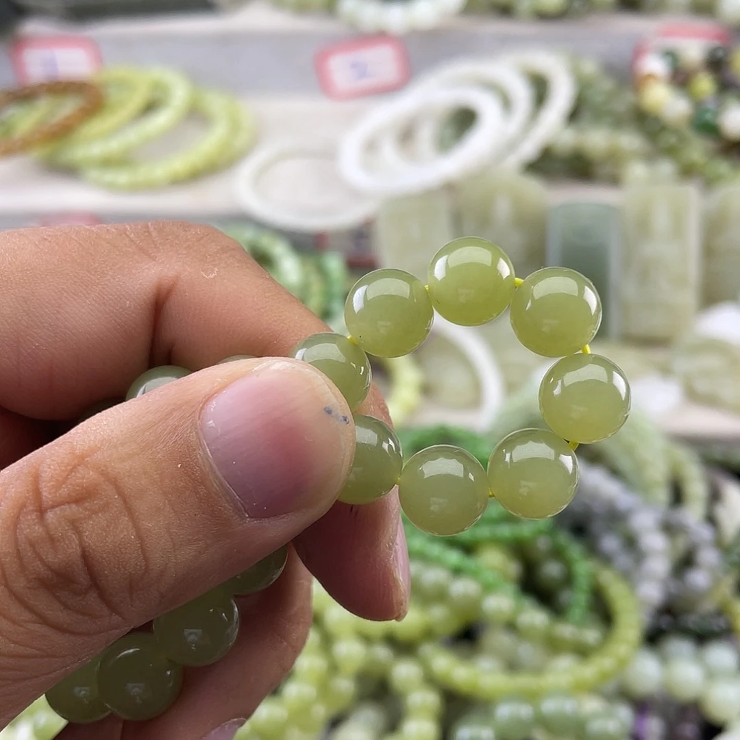 丰***赢手串未镶嵌和田玉