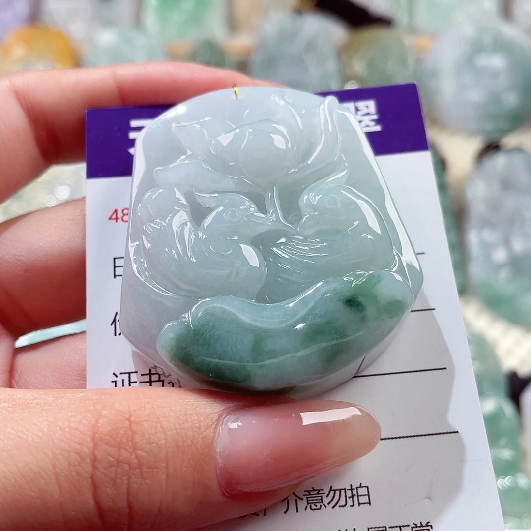 翡翠未镶嵌颈饰鸳鸯