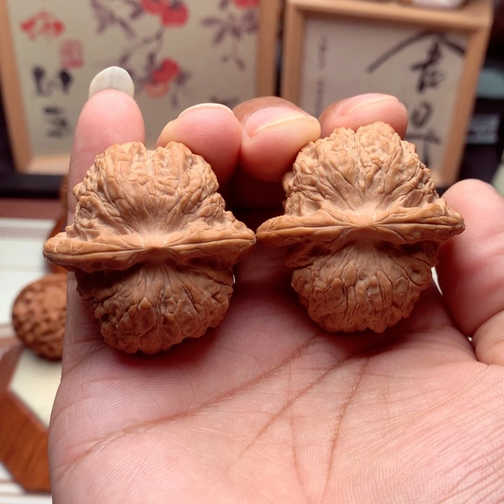 文玩核桃吊坠40.5血麒麟10号