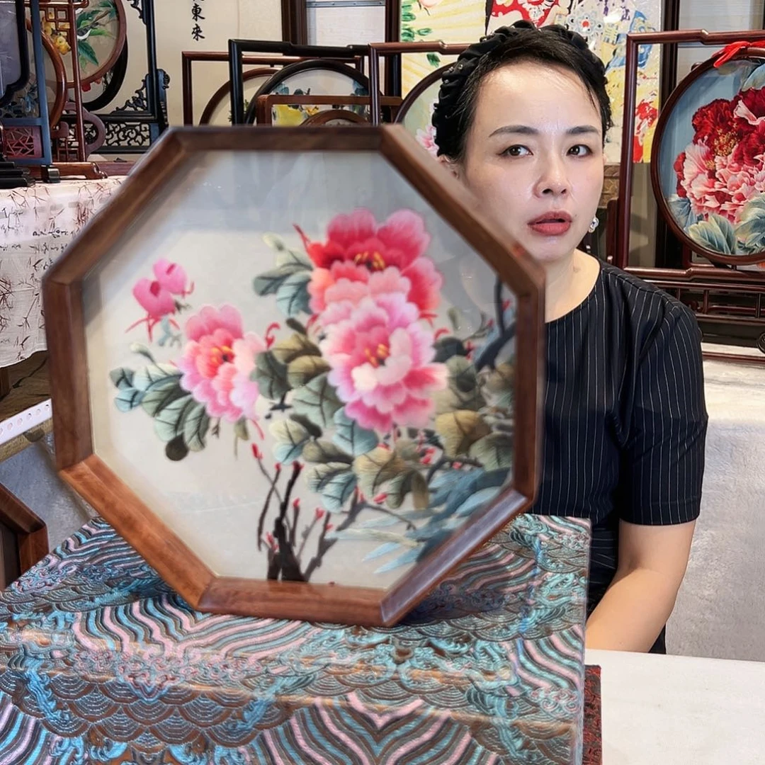 织绣苏绣摆台胡桃木手工