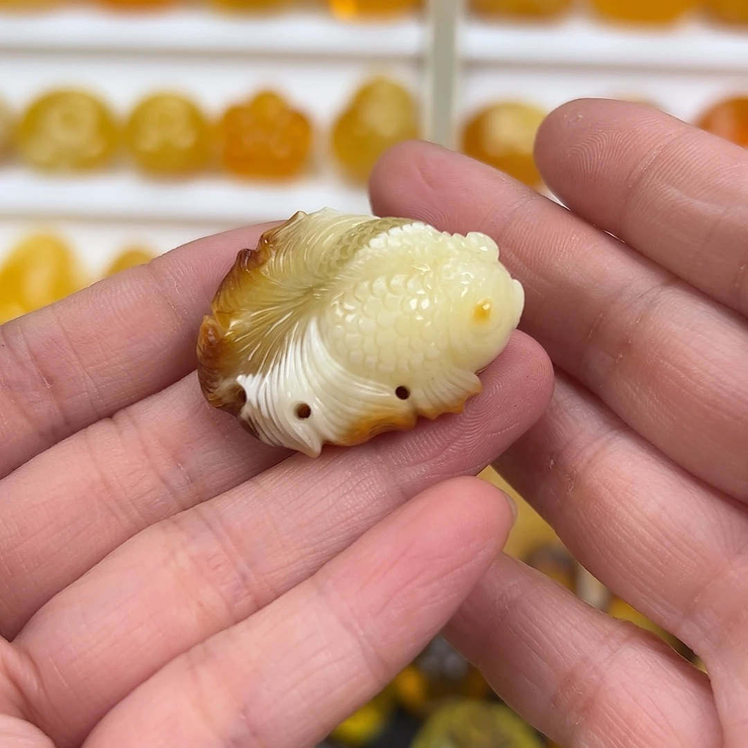 蜜蜡未镶嵌颈饰7克