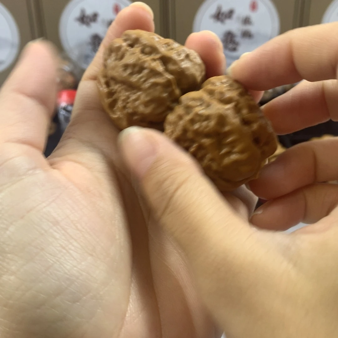 姓*强文玩核桃蛤蟆头头货对