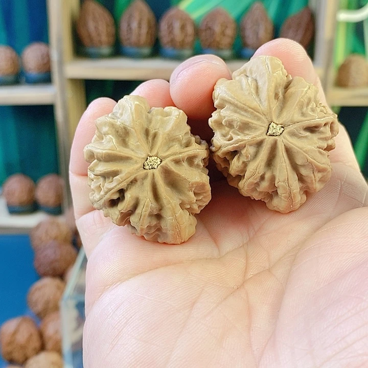 吊坠文玩核桃040八棱龙珠40尺