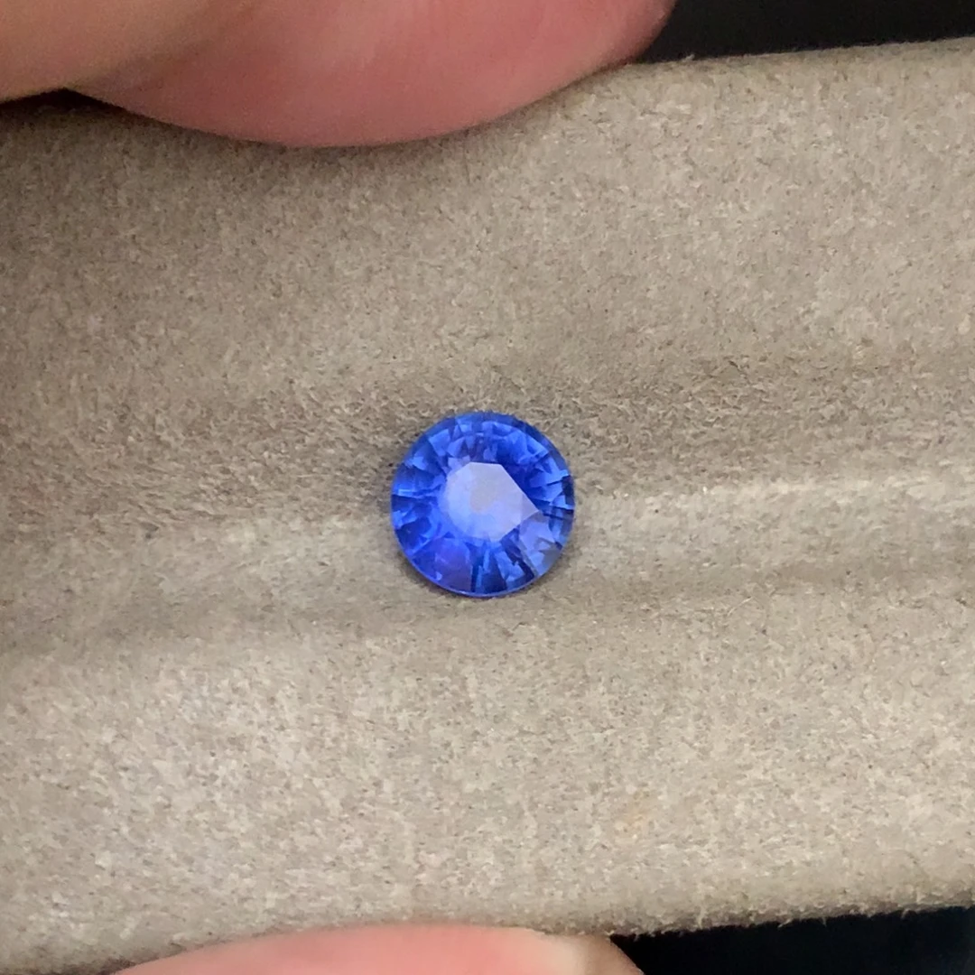 蓝宝石裸石矢车菊蓝宝石1.39克拉