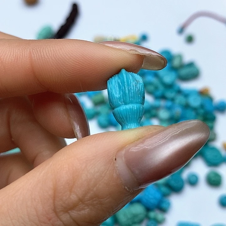 绿松石未镶嵌珠宝奇石