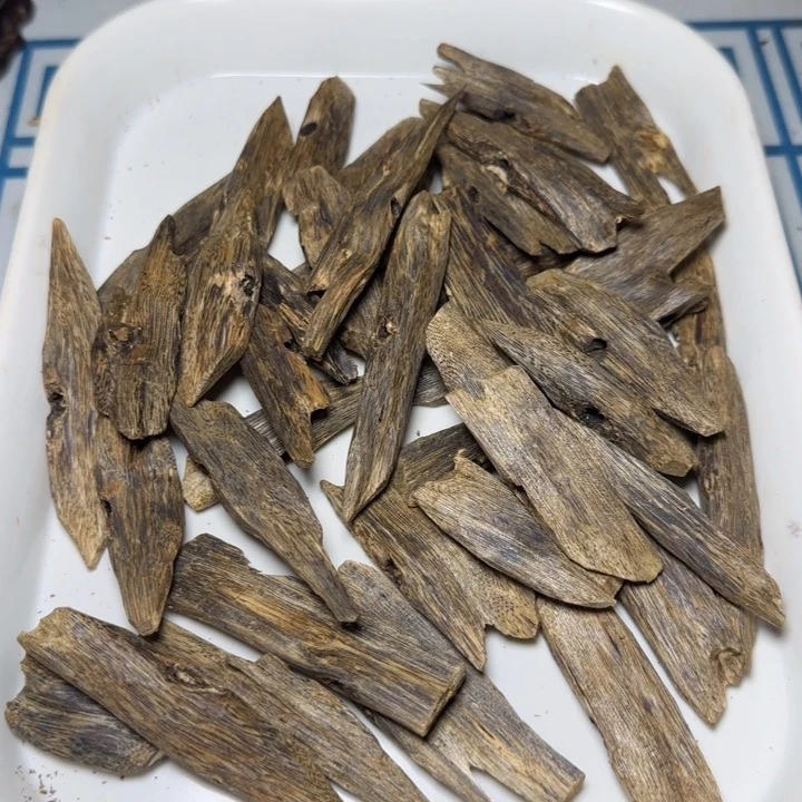 线香绿奇张勺子树心油172克