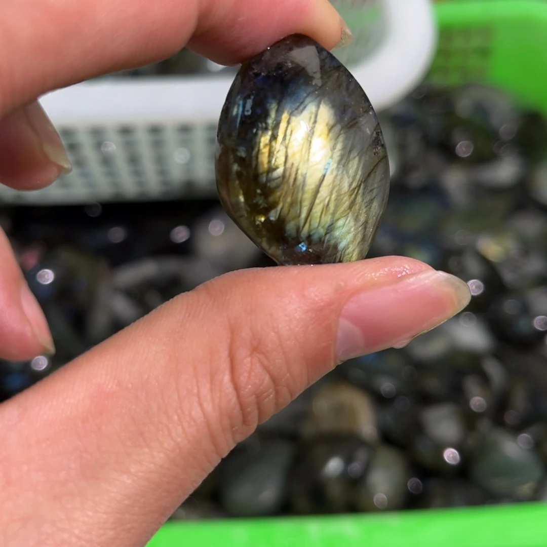 拉长石吊坠未镶嵌花**七