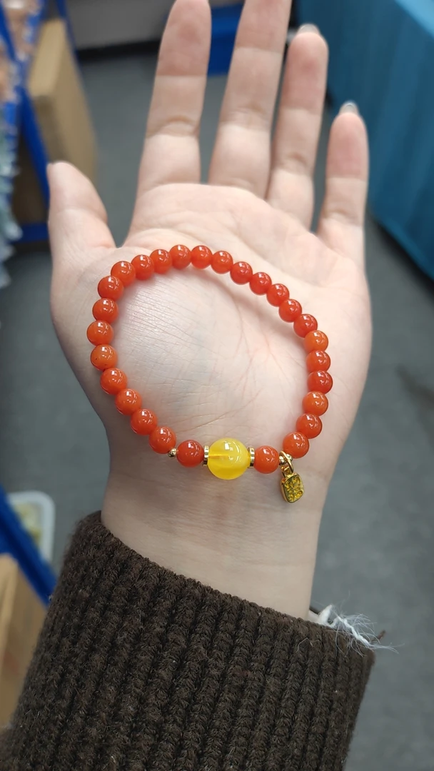 高品质南红6毫米设计款单圈手串