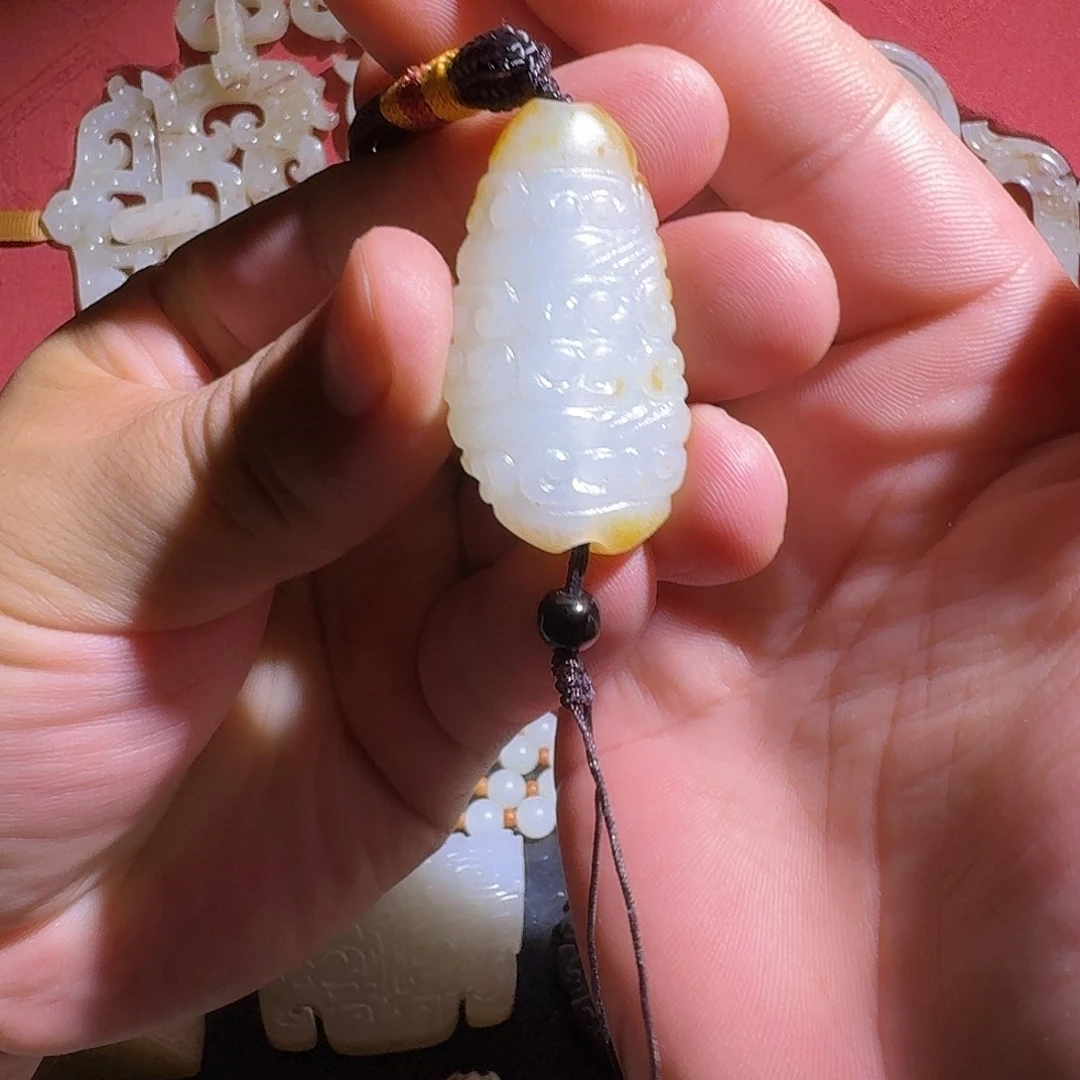 和田玉（糖玉）未镶嵌挂件