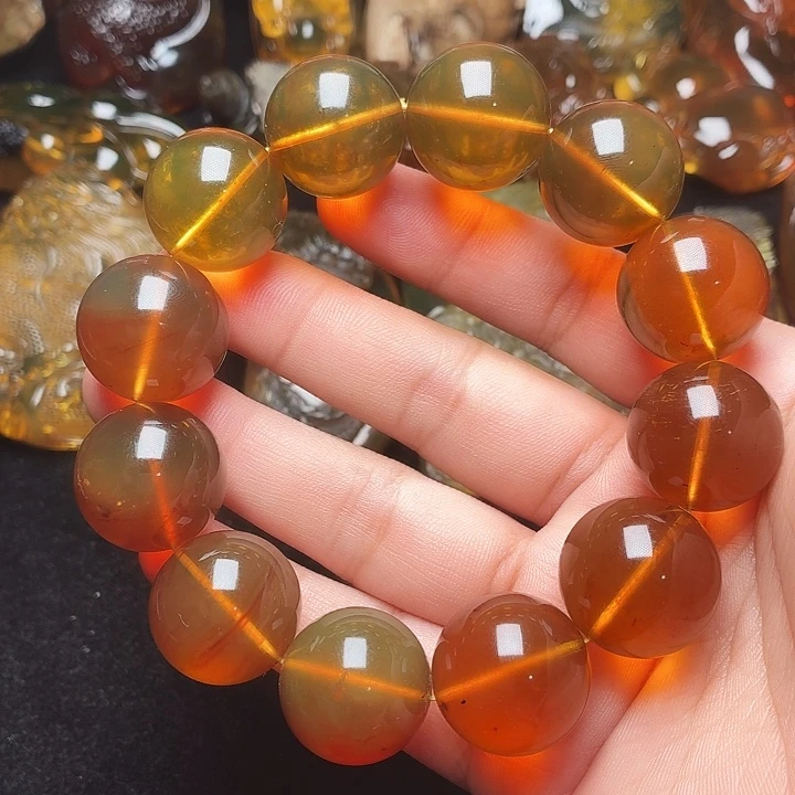 琥珀未镶嵌裸石20*金粽86