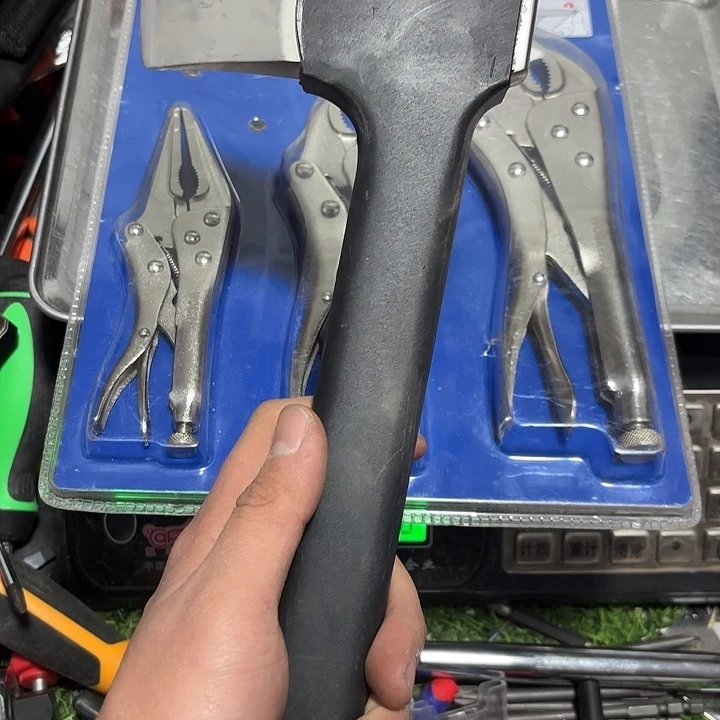 热***甲外贸品牌斧子一把