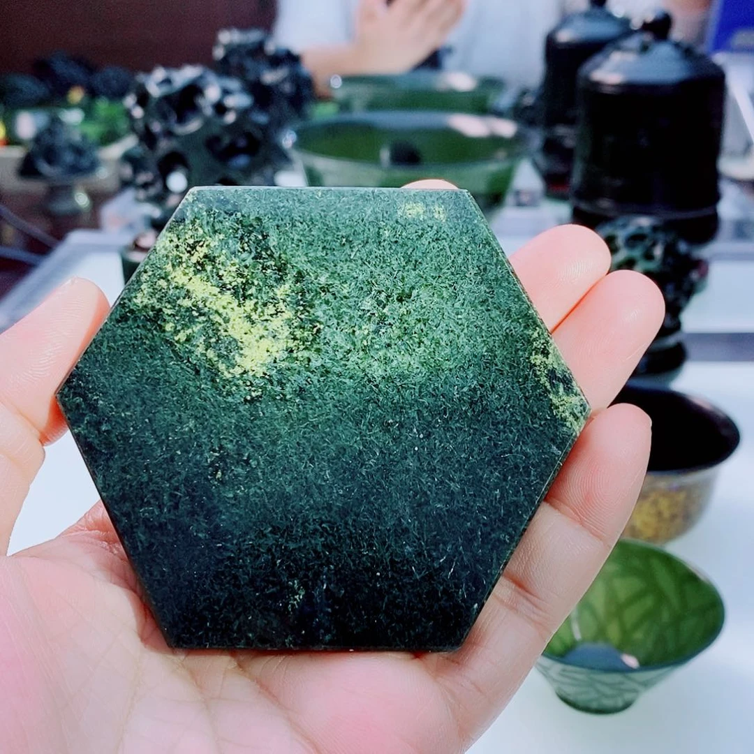 未镶嵌和田玉摆件