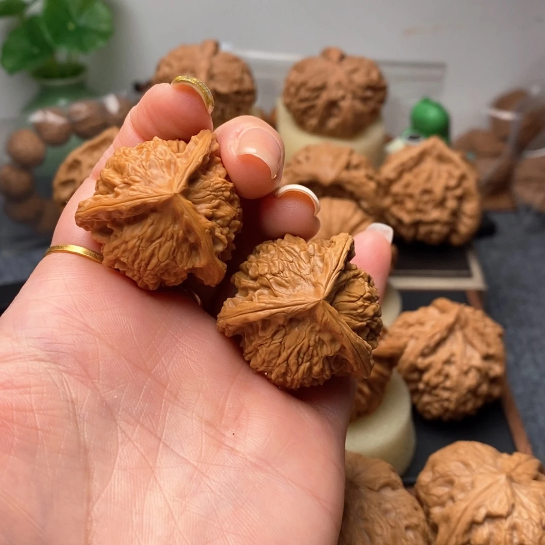 文玩核桃吊坠34三棱