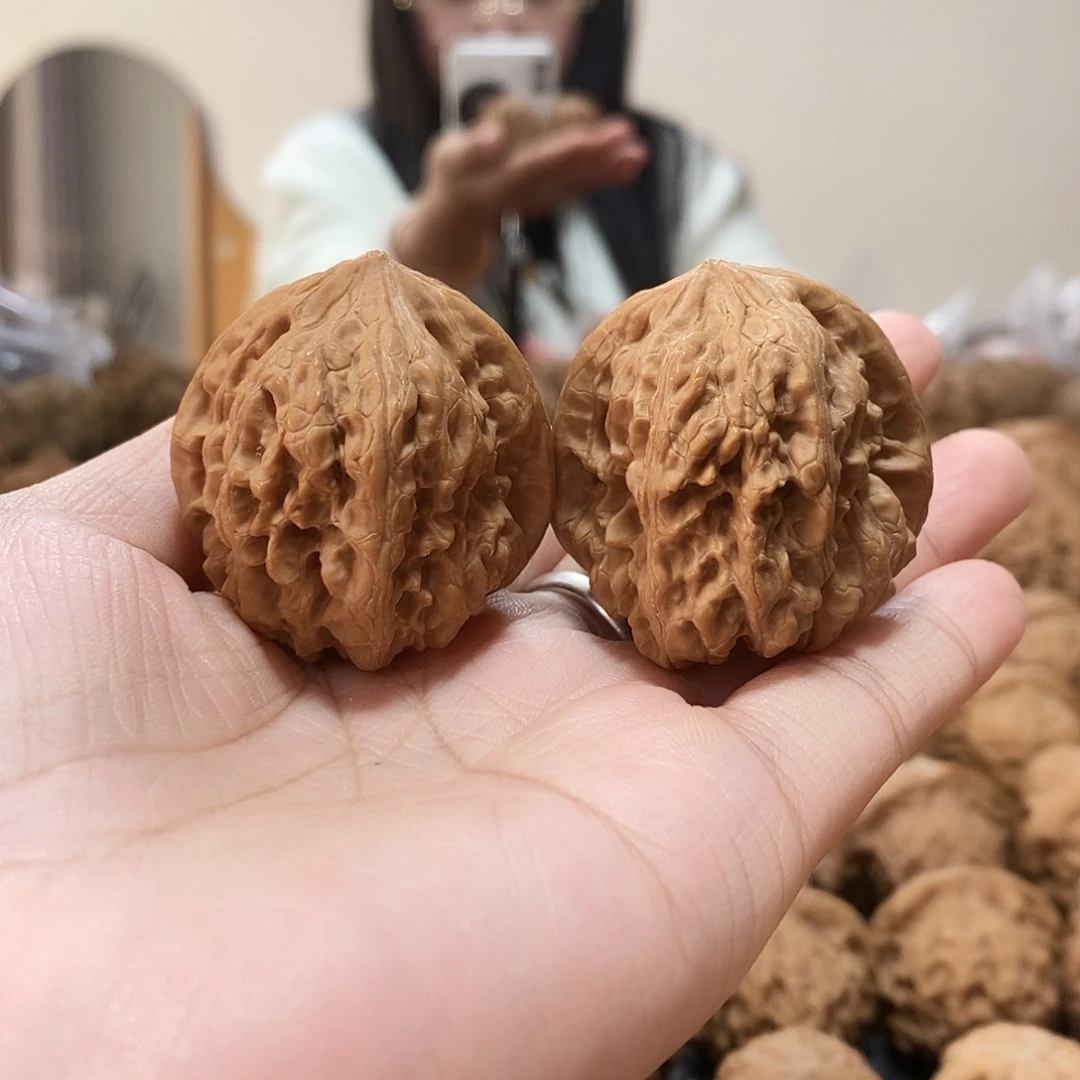 吊坠文玩核桃凹底38