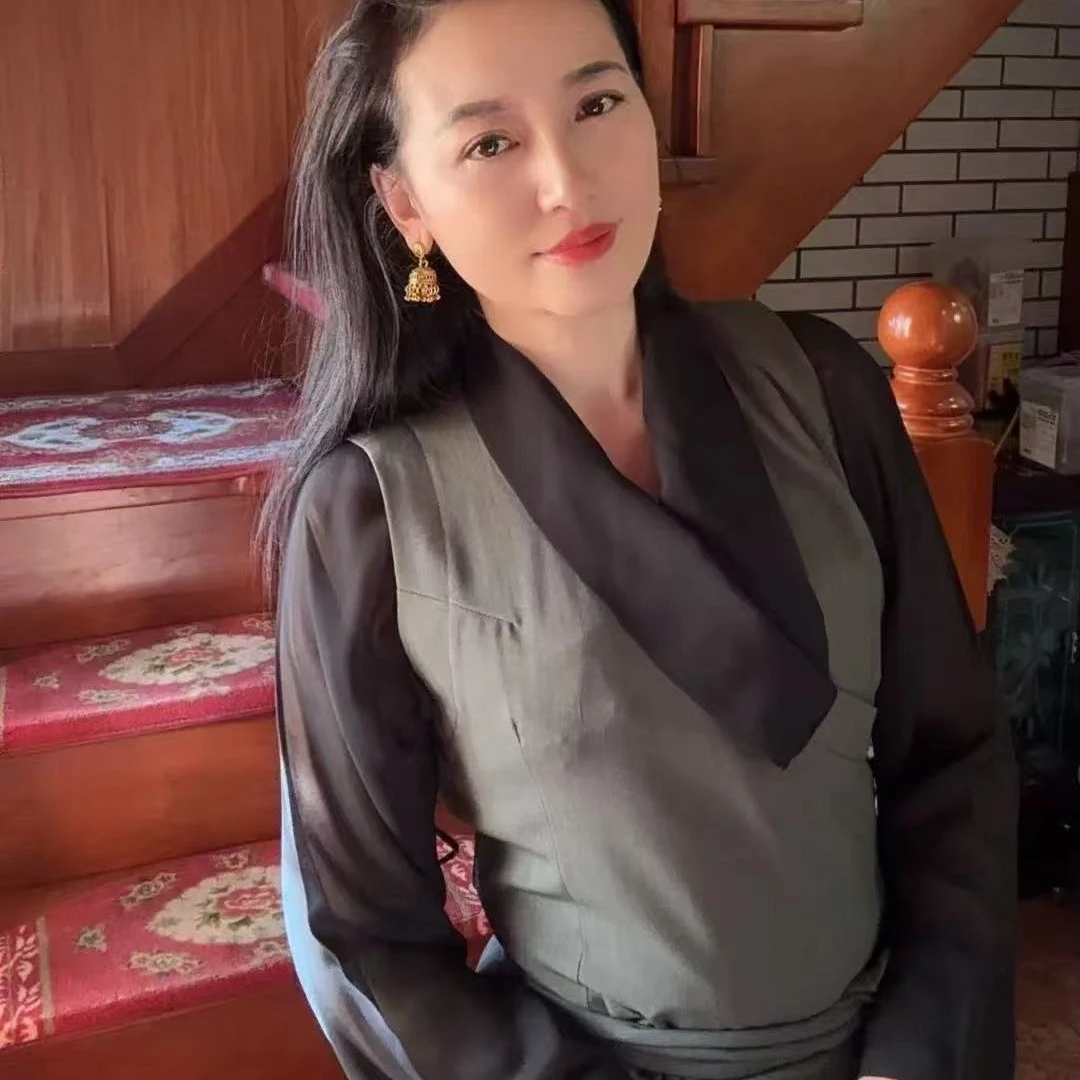 雪峰缘服装店西藏服二件套