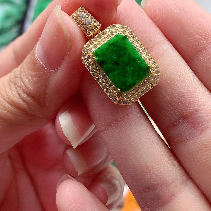 翡翠银S925镶嵌颈饰翡翠