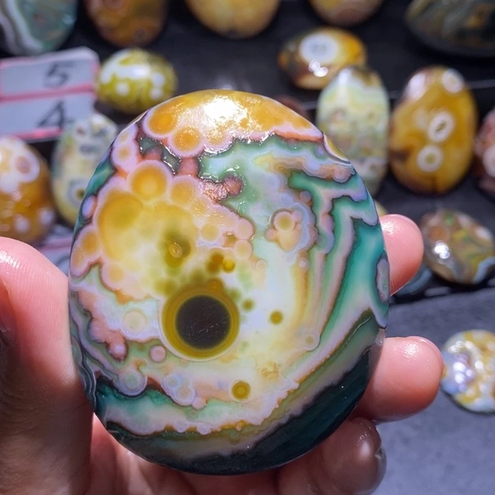 玛瑙/玉髓未镶嵌珠宝半成品20