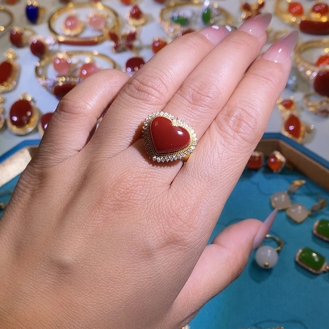 南红玛瑙18K金镶嵌戒指