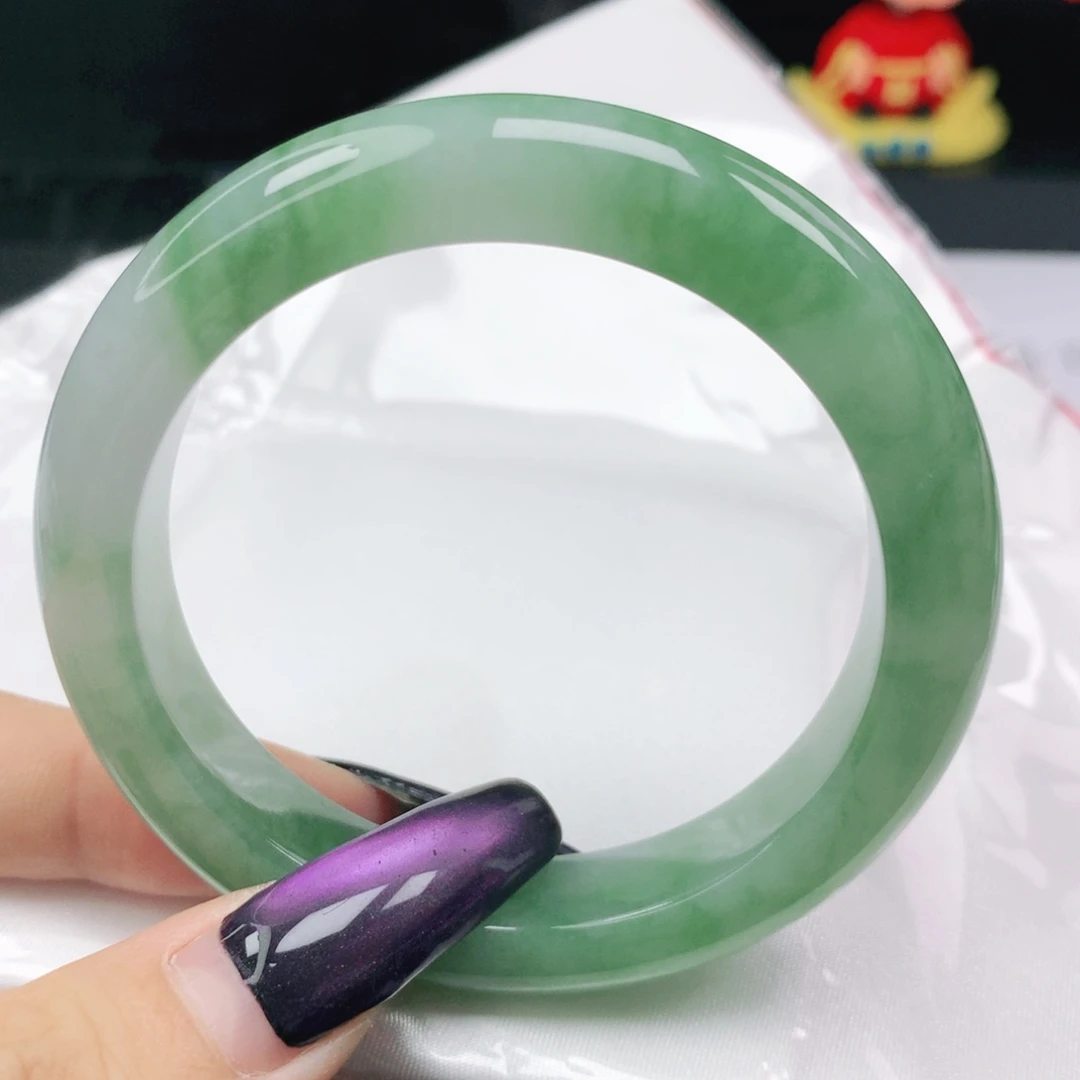 未镶嵌手镯（贵妃镯）翡翠翡翠54.5飘绿正圈