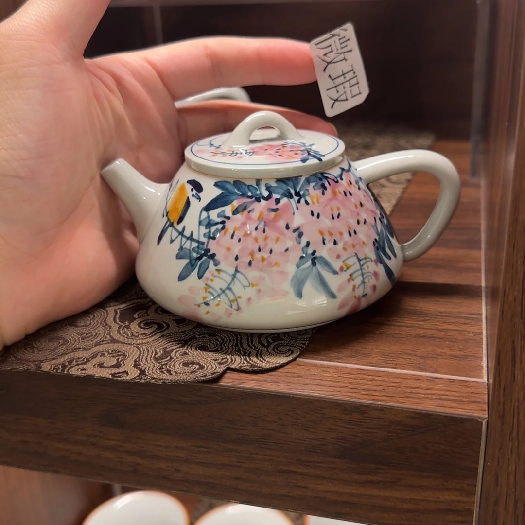 釉下手绘茶具微瑕