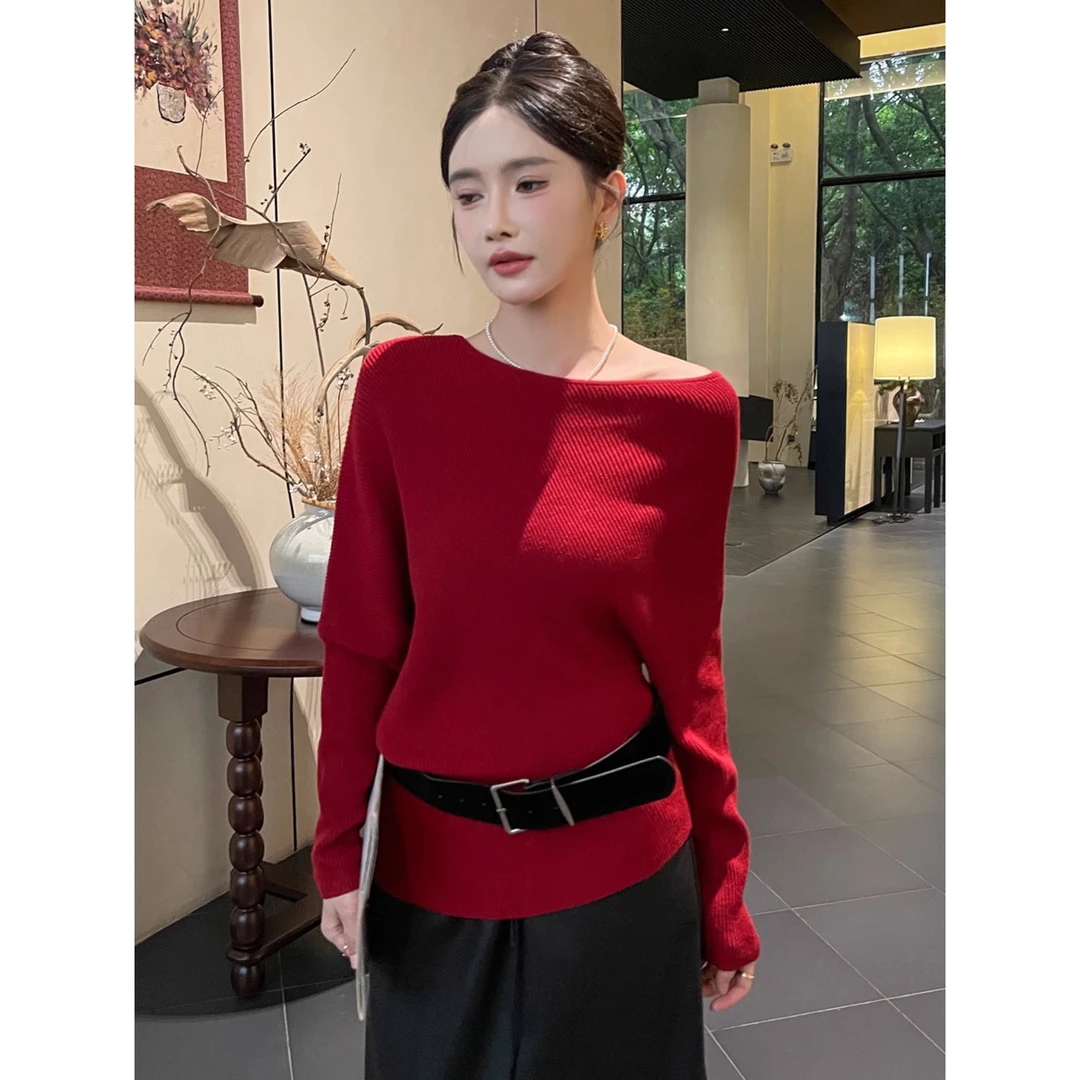 红色斜肩针织打底衫女2025年新款春秋气质毛衣长袖内搭上衣高级感