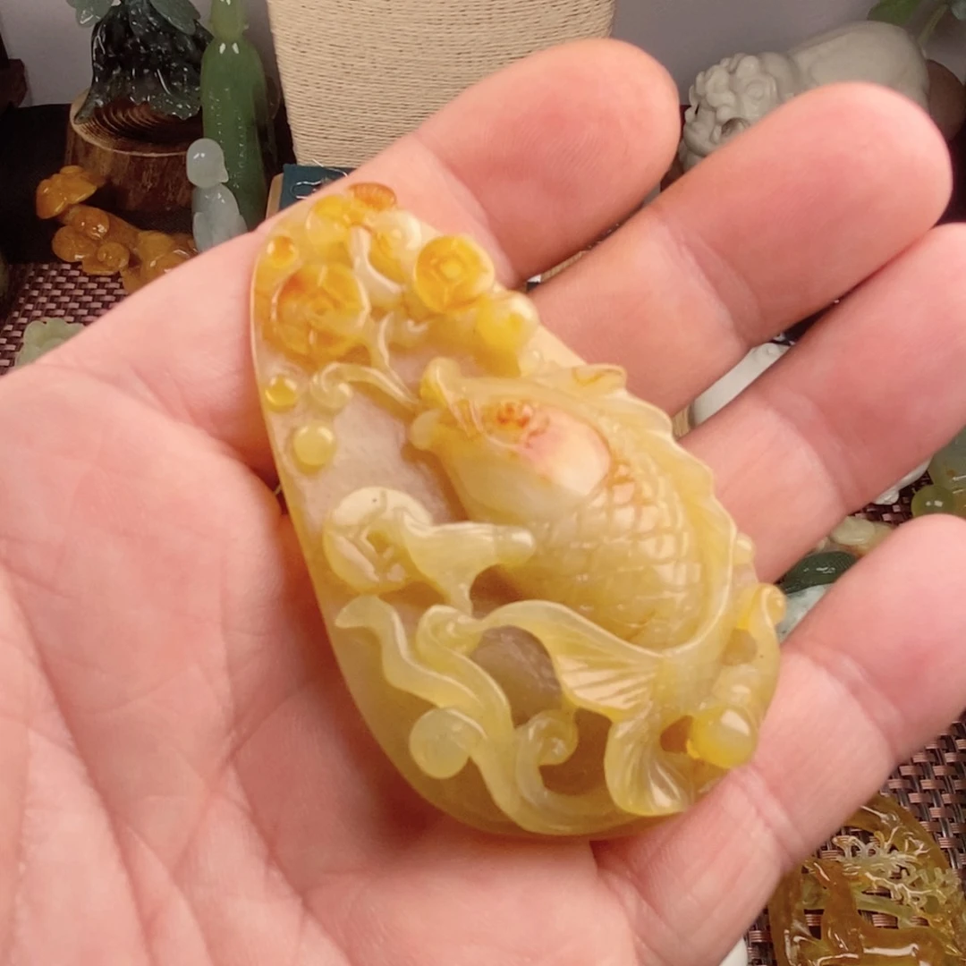 蛇纹石玉挂件未镶嵌