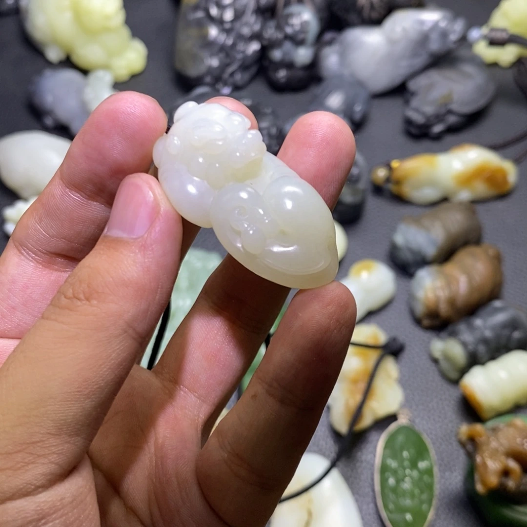 未镶嵌和田玉挂件九*