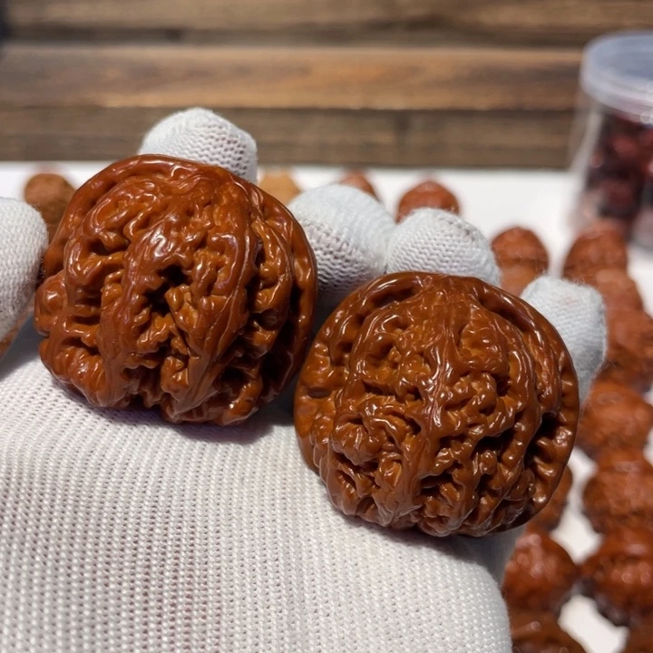 文玩核桃吊坠大粗筋色差43.399.10